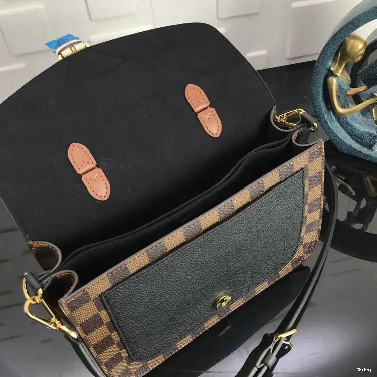 Bags 208B570047 LV 0603
